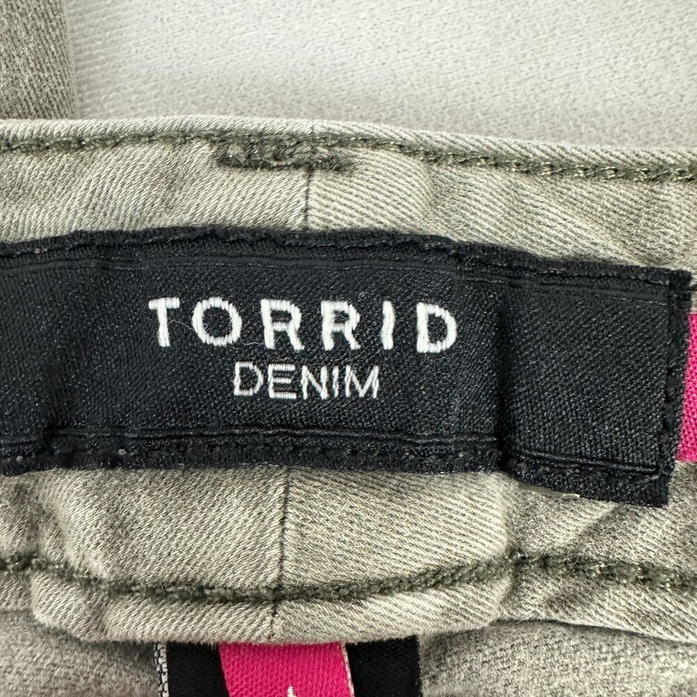 Torrid Denim Womens Size 22 Khaki Pants Embroidered Trim Casual - Picture 4 of 9